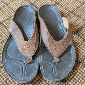 Kuru Women’s Kala Flip Flops Women's 9 Rubber and Brown Leather Sandals Beach